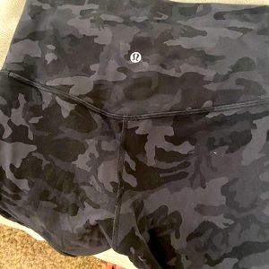 Lululemon align 6” short camo